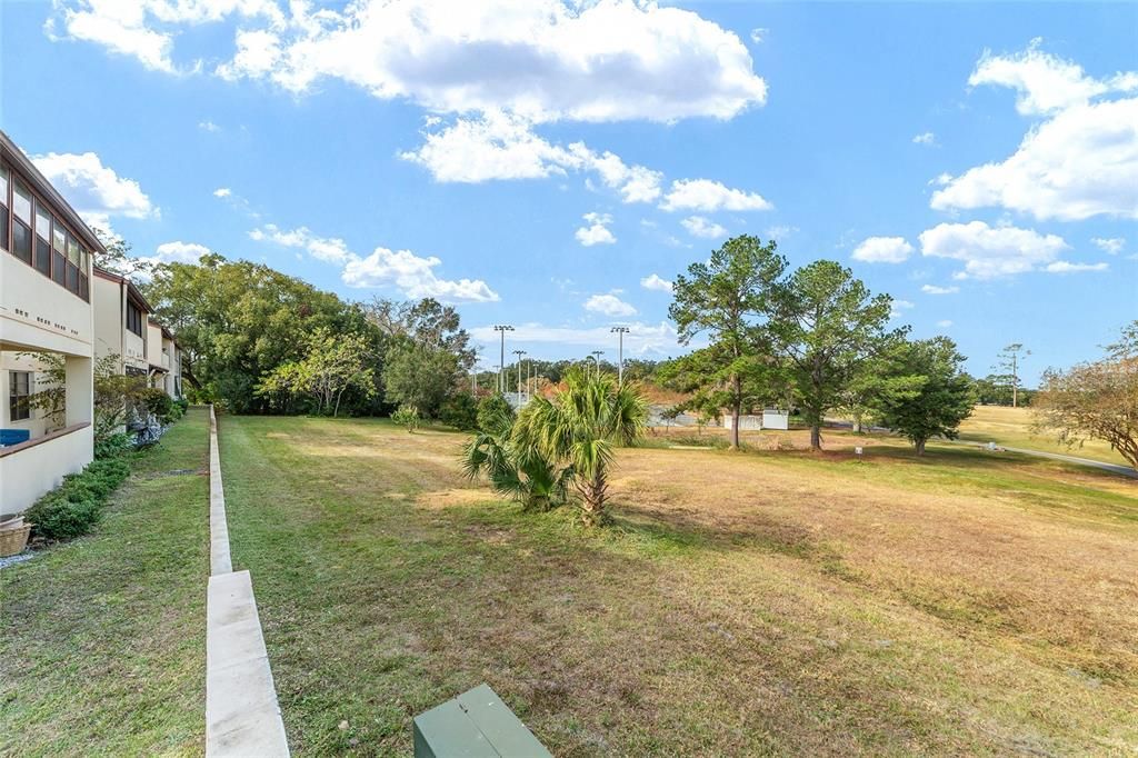 For Sale: $119,000 (2 beds, 2 baths, 1036 Square Feet)