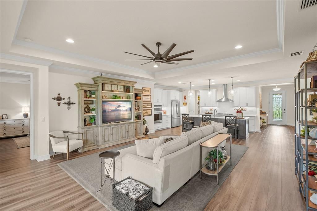 For Sale: $989,000 (3 beds, 3 baths, 2626 Square Feet)