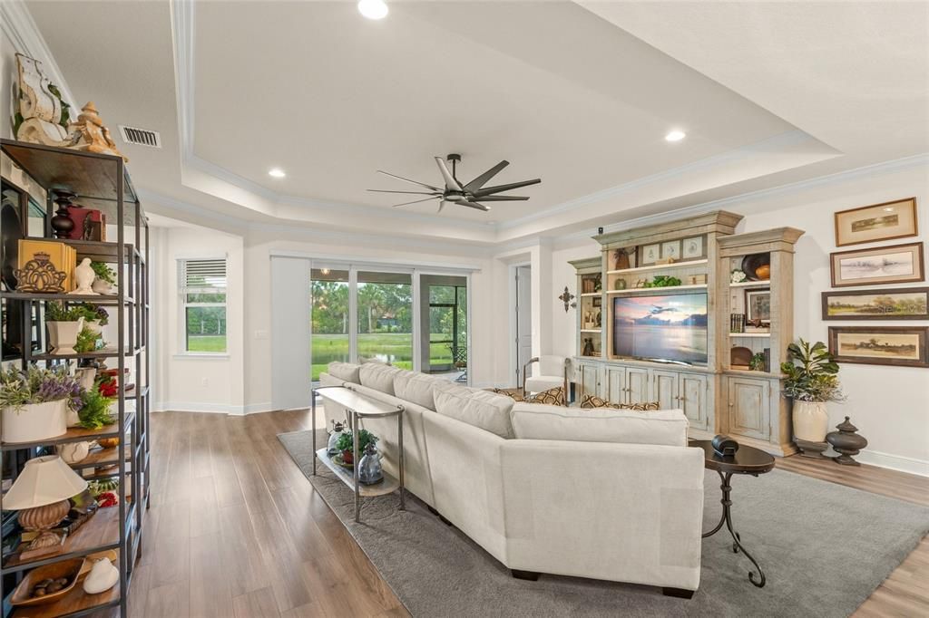 For Sale: $989,000 (3 beds, 3 baths, 2626 Square Feet)