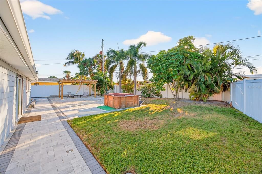For Sale: $625,000 (4 beds, 2 baths, 1626 Square Feet)