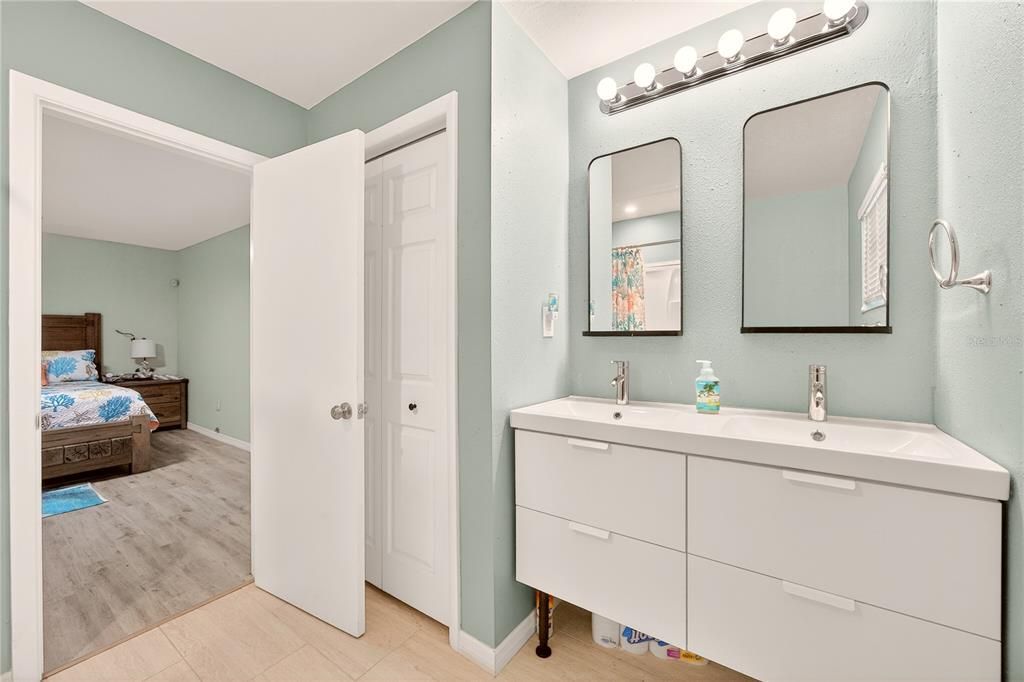 For Sale: $625,000 (4 beds, 2 baths, 1626 Square Feet)