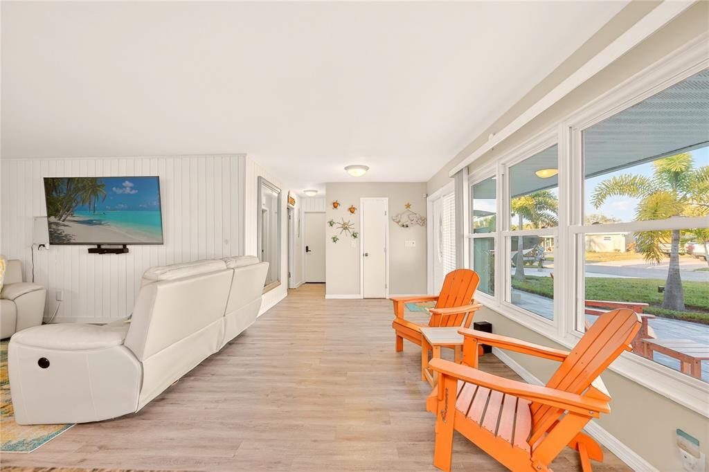 For Sale: $625,000 (4 beds, 2 baths, 1626 Square Feet)