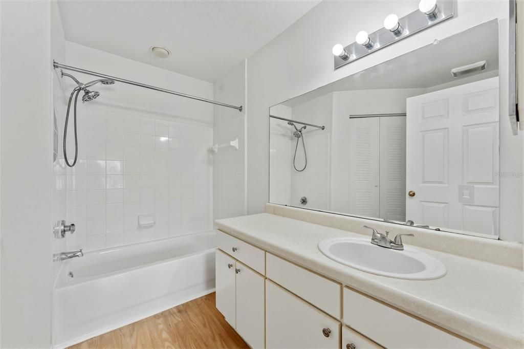 For Sale: $179,000 (2 beds, 2 baths, 1168 Square Feet)