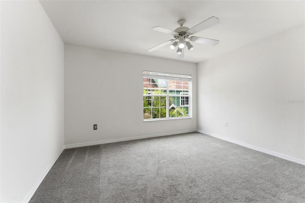 For Sale: $179,000 (2 beds, 2 baths, 1168 Square Feet)