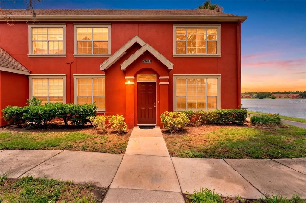 For Sale: $179,000 (2 beds, 2 baths, 1168 Square Feet)