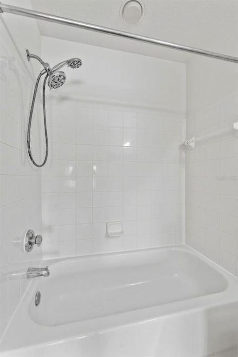 For Sale: $179,000 (2 beds, 2 baths, 1168 Square Feet)