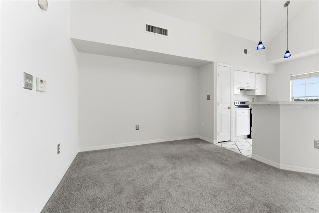 For Sale: $179,000 (2 beds, 2 baths, 1168 Square Feet)