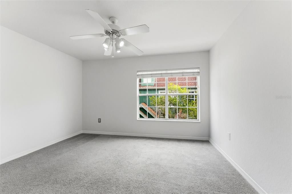For Sale: $179,000 (2 beds, 2 baths, 1168 Square Feet)