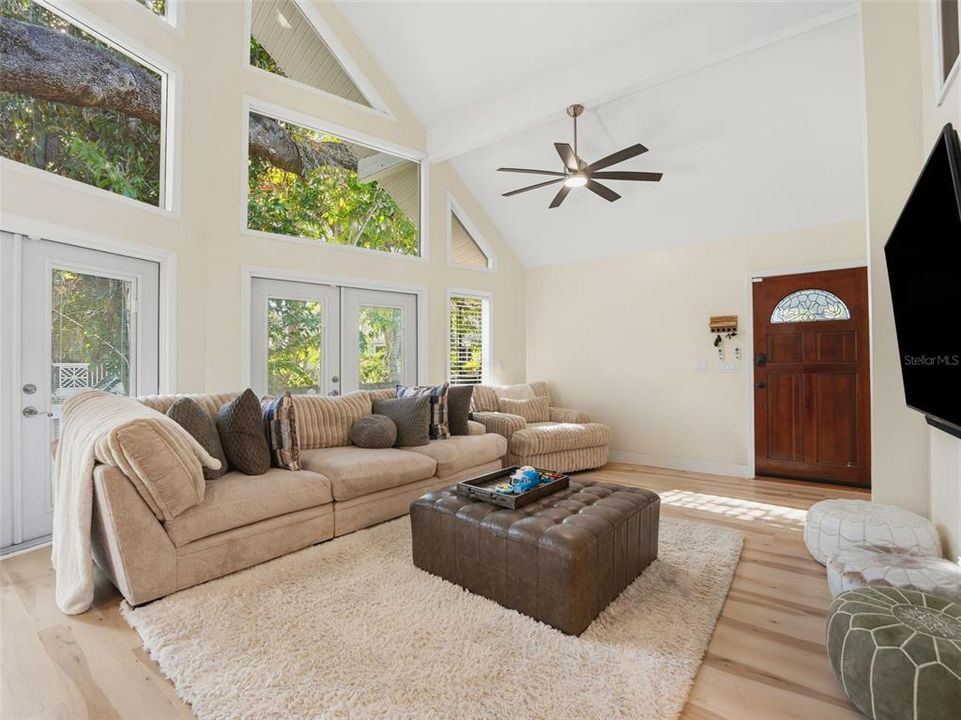 For Sale: $1,099,000 (4 beds, 3 baths, 1450 Square Feet)