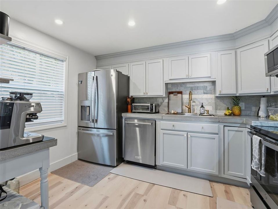 For Sale: $1,099,000 (4 beds, 3 baths, 1450 Square Feet)
