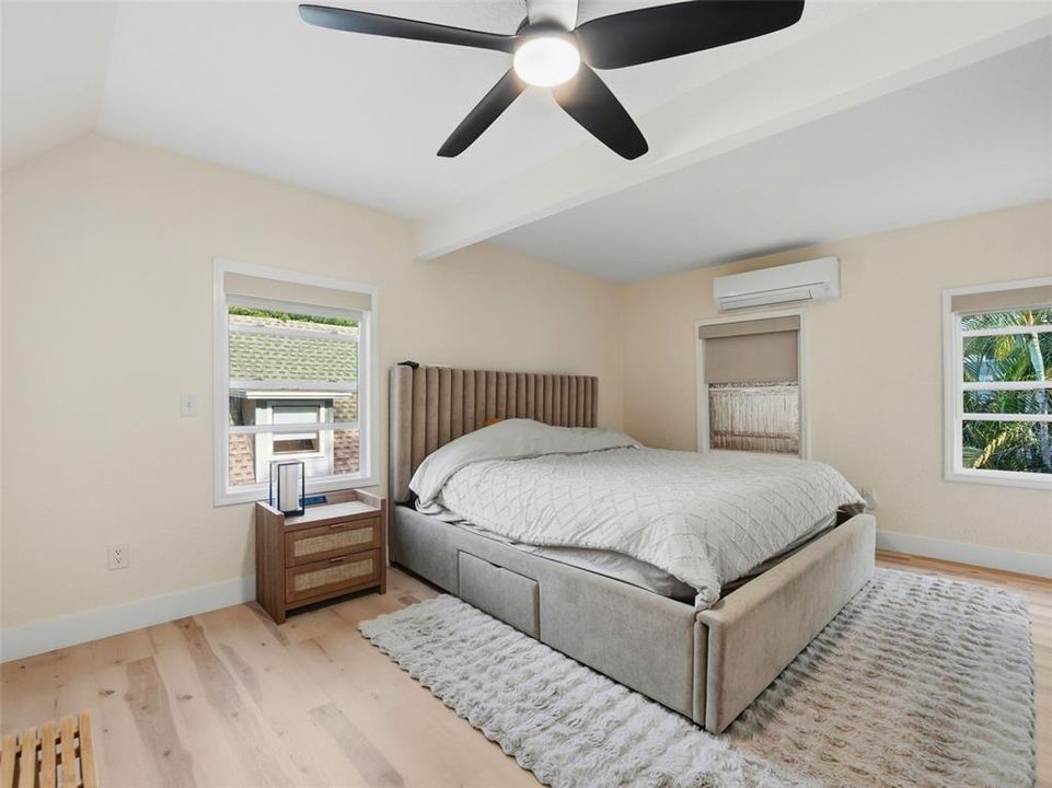 For Sale: $1,099,000 (4 beds, 3 baths, 1450 Square Feet)