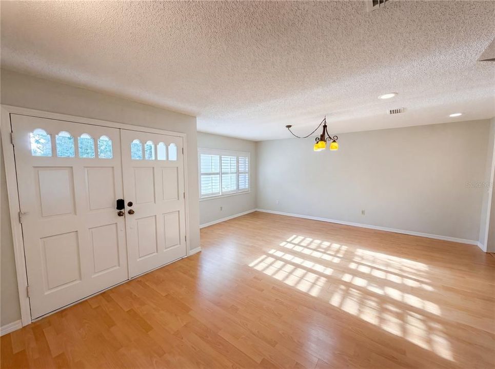 Active With Contract: $670,000 (3 beds, 2 baths, 2378 Square Feet)