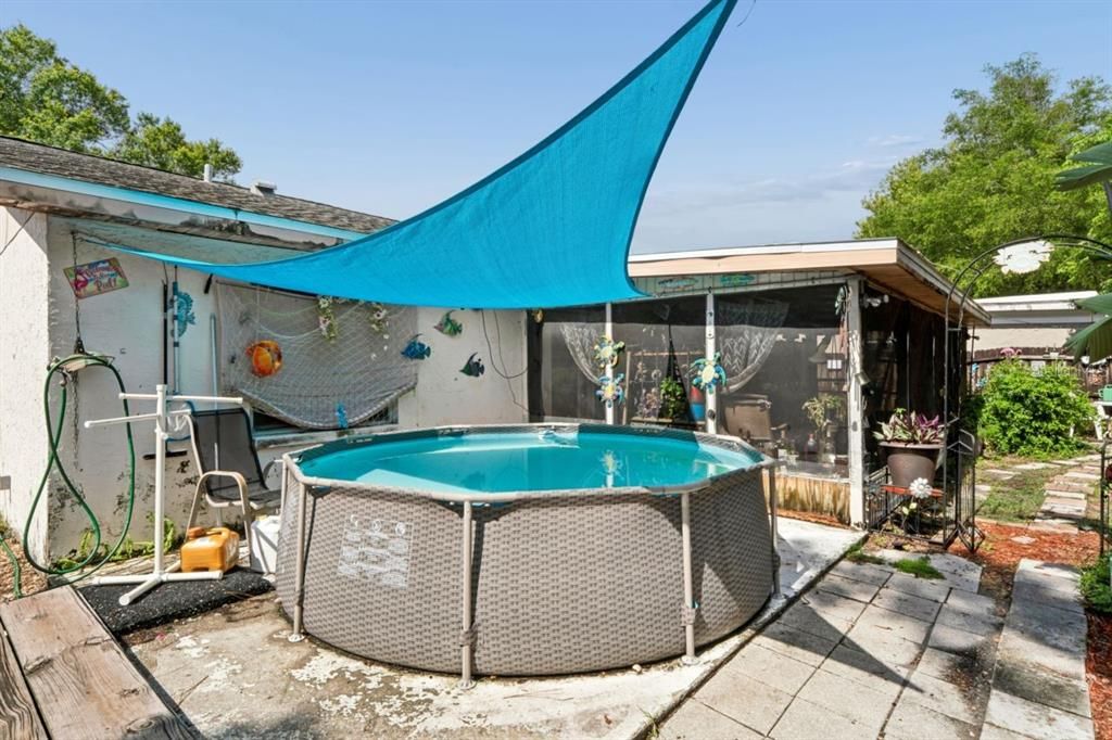 For Sale: $310,000 (2 beds, 1 baths, 1170 Square Feet)
