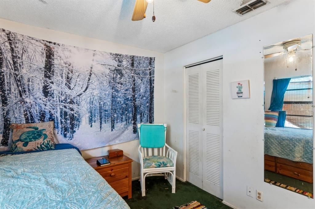 For Sale: $310,000 (2 beds, 1 baths, 1170 Square Feet)