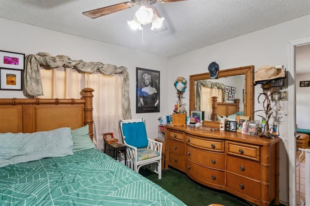 For Sale: $310,000 (2 beds, 1 baths, 1170 Square Feet)