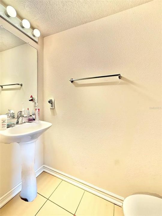 For Sale: $375,000 (4 beds, 3 baths, 3070 Square Feet)