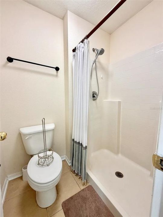 For Sale: $375,000 (4 beds, 3 baths, 3070 Square Feet)