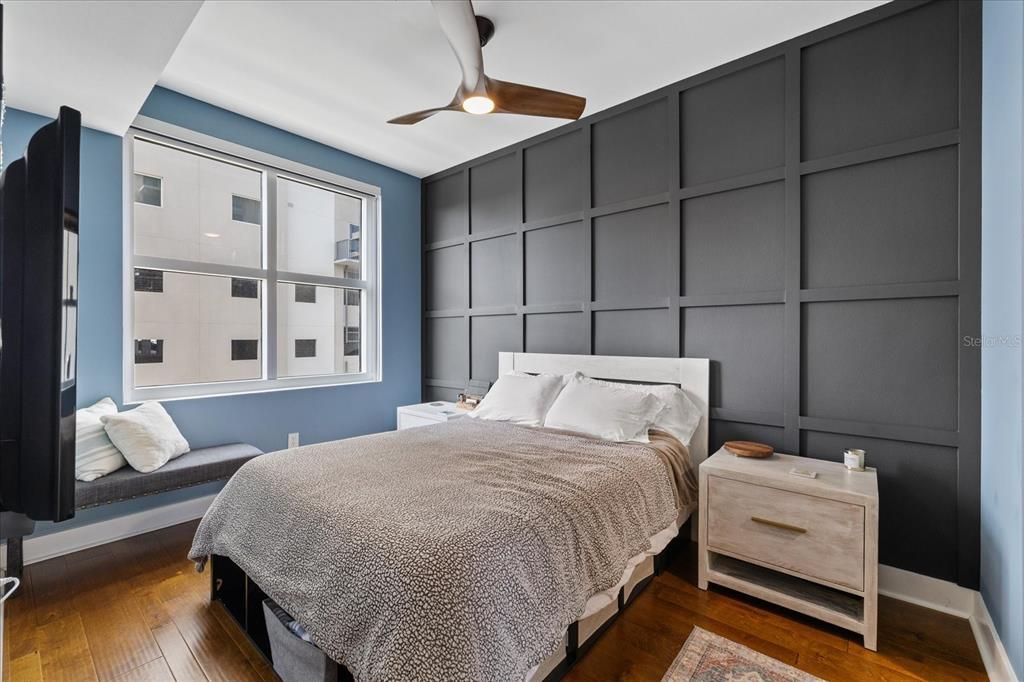 For Sale: $325,000 (1 beds, 1 baths, 840 Square Feet)