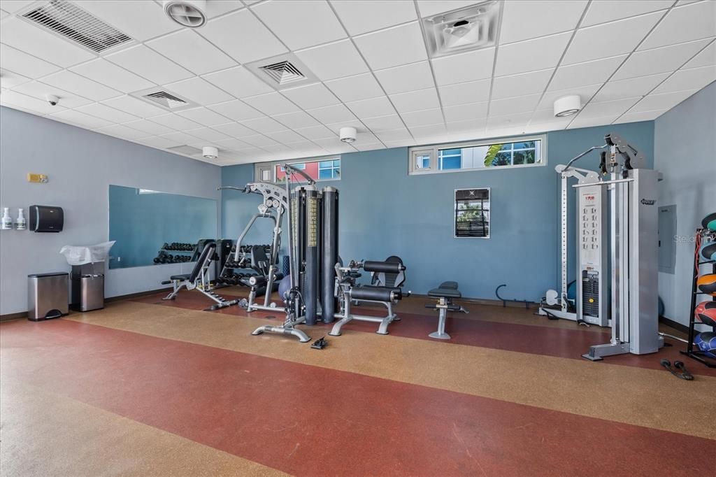 For Sale: $325,000 (1 beds, 1 baths, 840 Square Feet)