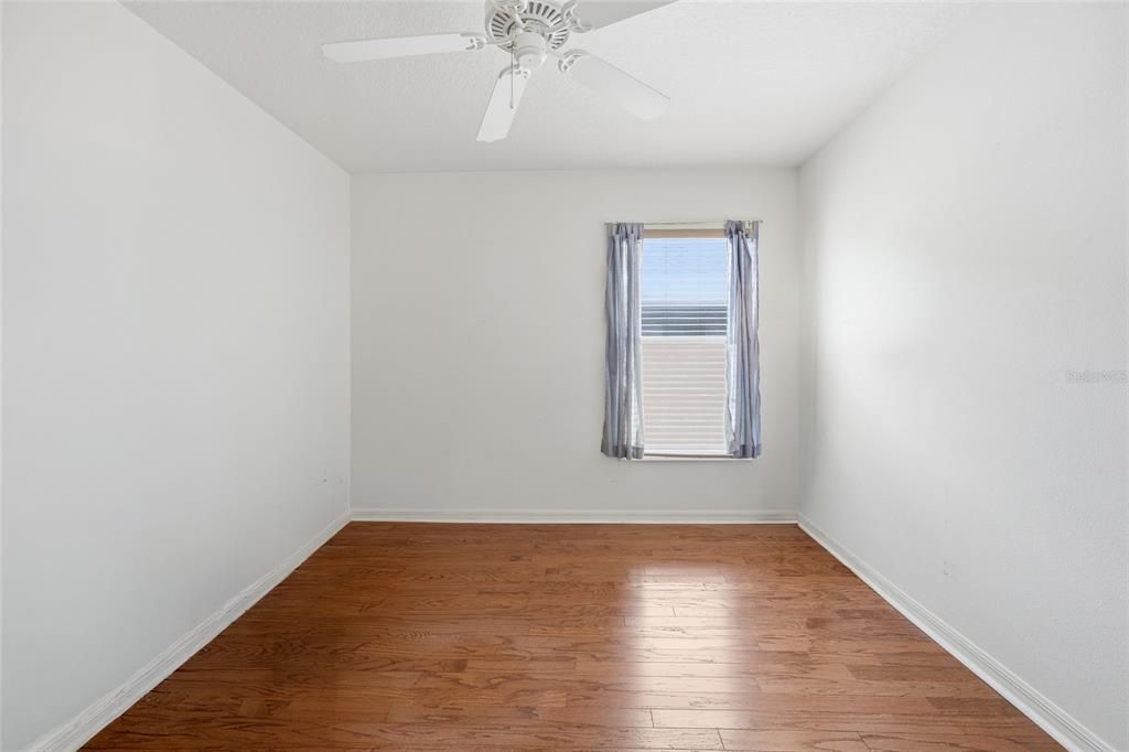 For Sale: $299,500 (3 beds, 2 baths, 1571 Square Feet)