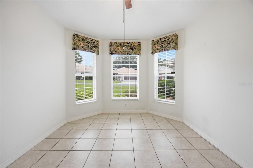 For Sale: $299,500 (3 beds, 2 baths, 1571 Square Feet)