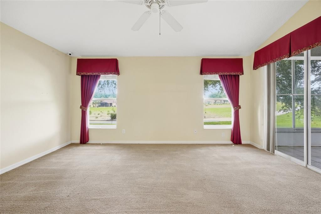 For Sale: $299,500 (3 beds, 2 baths, 1571 Square Feet)