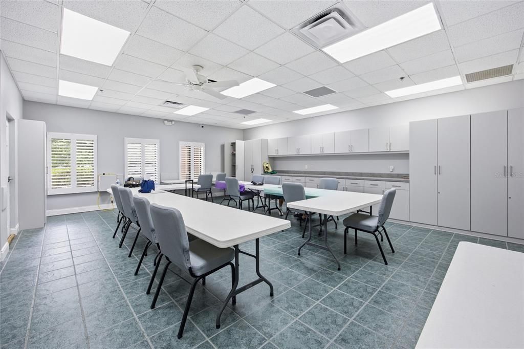 For Sale: $299,500 (3 beds, 2 baths, 1571 Square Feet)