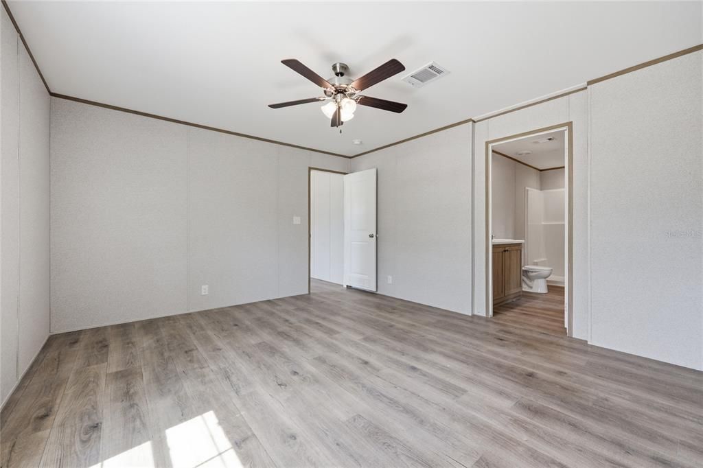 For Sale: $295,000 (4 beds, 2 baths, 1813 Square Feet)