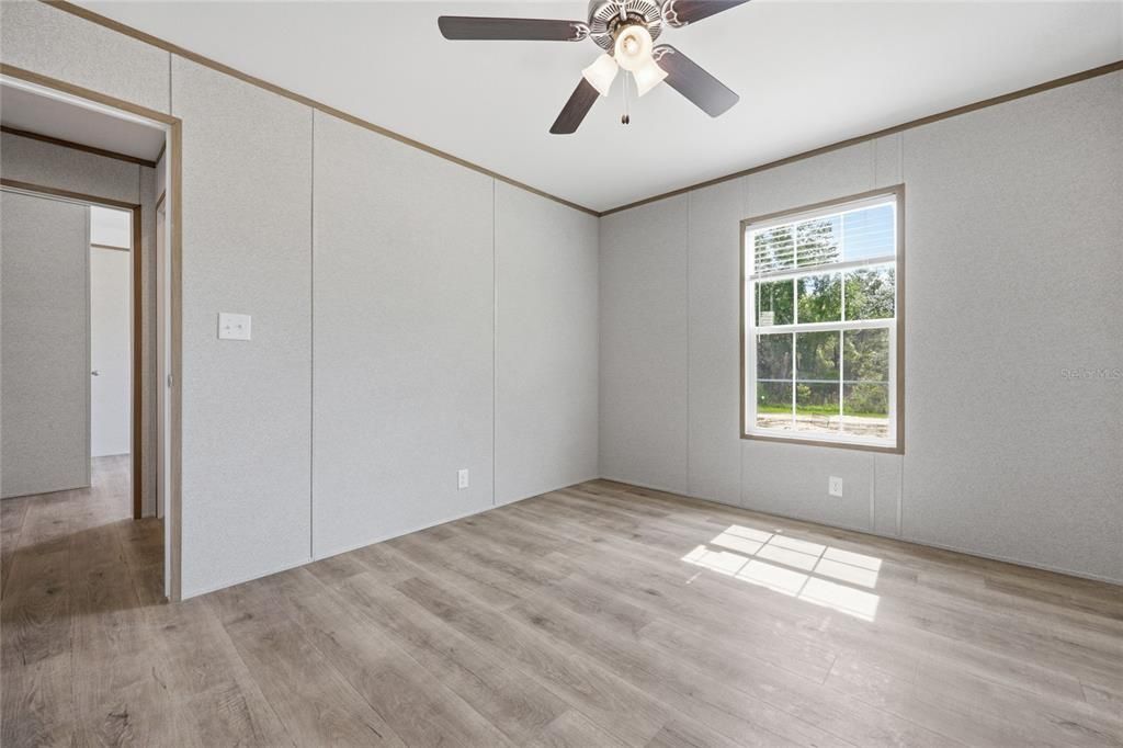 For Sale: $295,000 (4 beds, 2 baths, 1813 Square Feet)