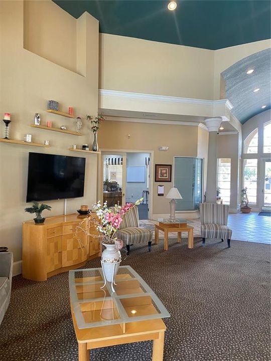 For Rent: $1,275 (1 beds, 1 baths, 892 Square Feet)