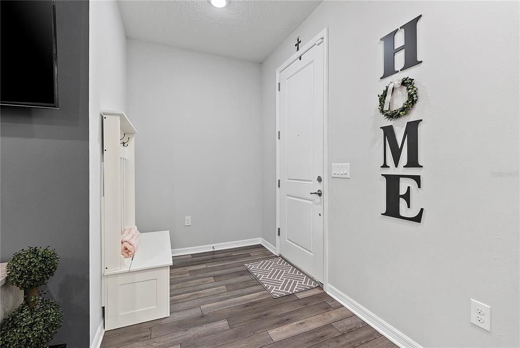 For Sale: $379,900 (3 beds, 2 baths, 1620 Square Feet)