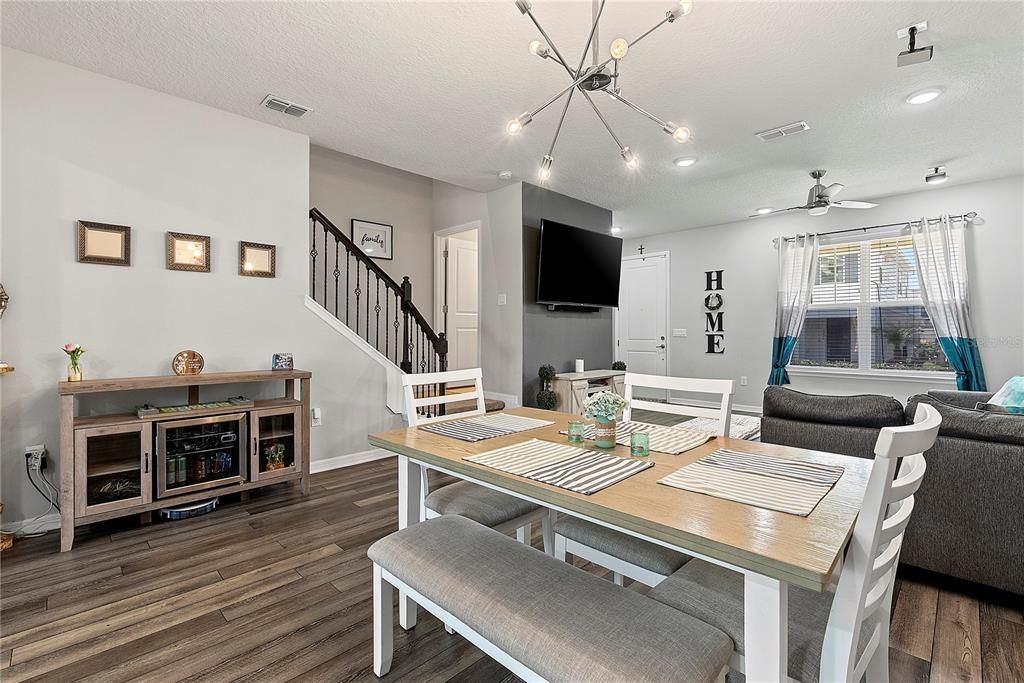 For Sale: $379,900 (3 beds, 2 baths, 1620 Square Feet)