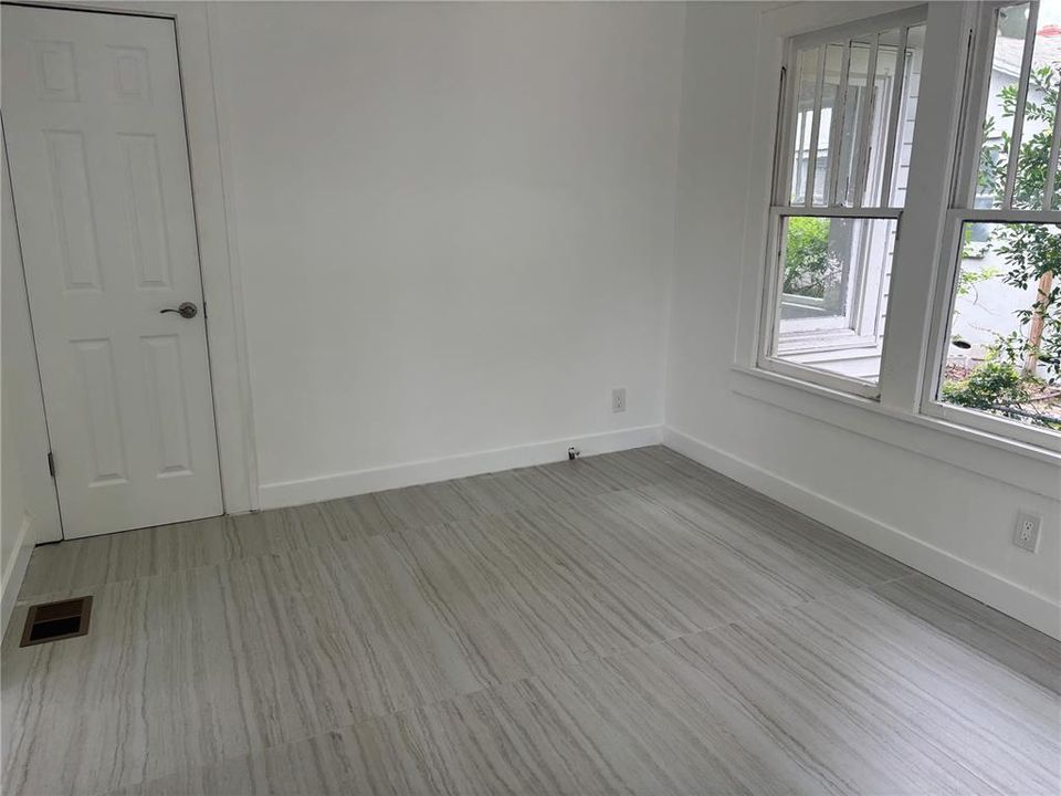 For Rent: $2,900 (4 beds, 2 baths, 1448 Square Feet)