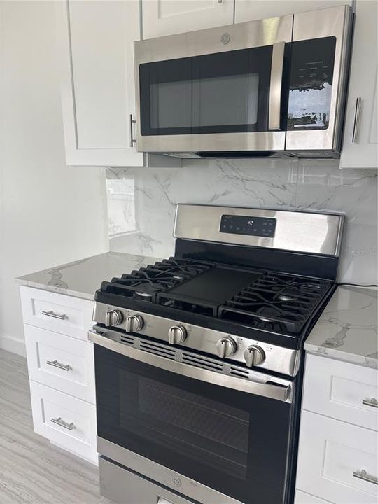 For Rent: $2,900 (4 beds, 2 baths, 1448 Square Feet)