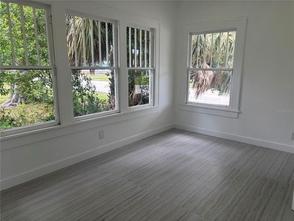 For Rent: $2,900 (4 beds, 2 baths, 1448 Square Feet)