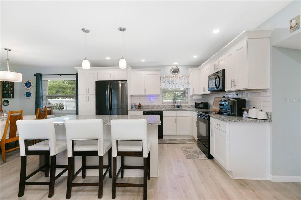 En Venta: $500,000 (4 camas, 2 baños, 1656 Pies cuadrados)