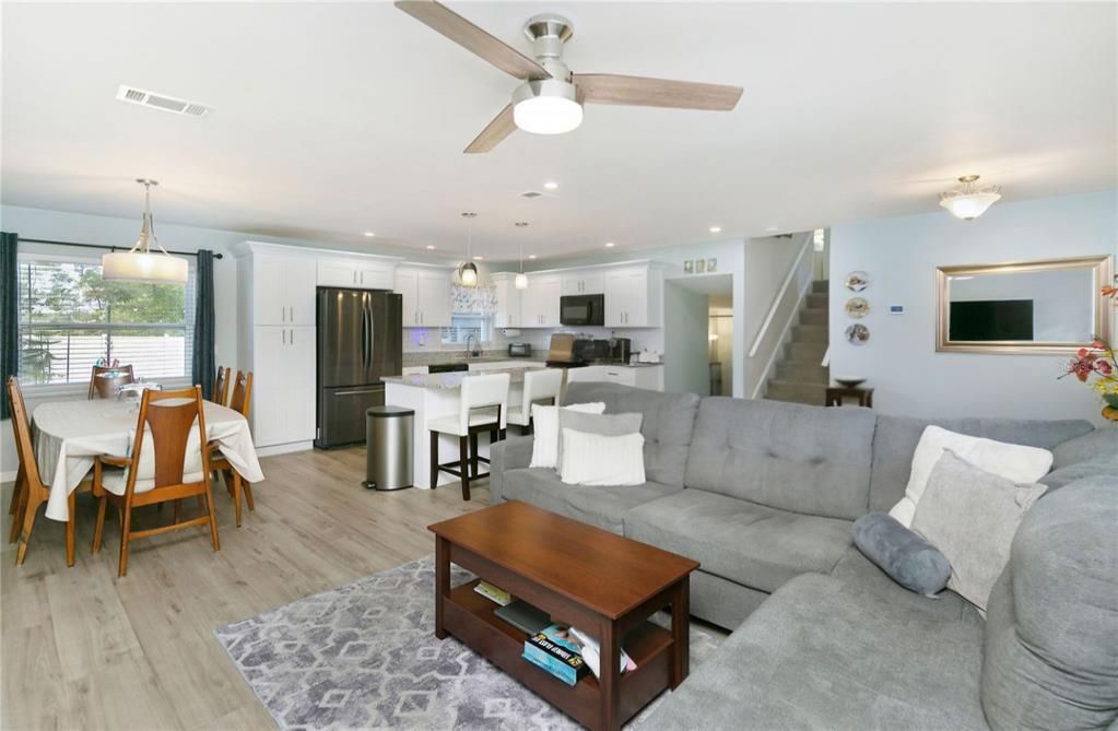En Venta: $500,000 (4 camas, 2 baños, 1656 Pies cuadrados)