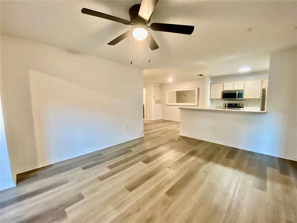For Rent: $1,800 (2 beds, 2 baths, 1142 Square Feet)