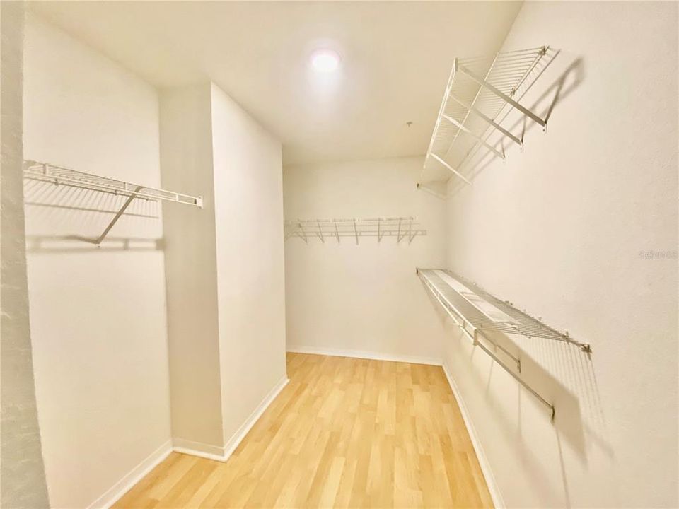 For Rent: $1,800 (2 beds, 2 baths, 1142 Square Feet)