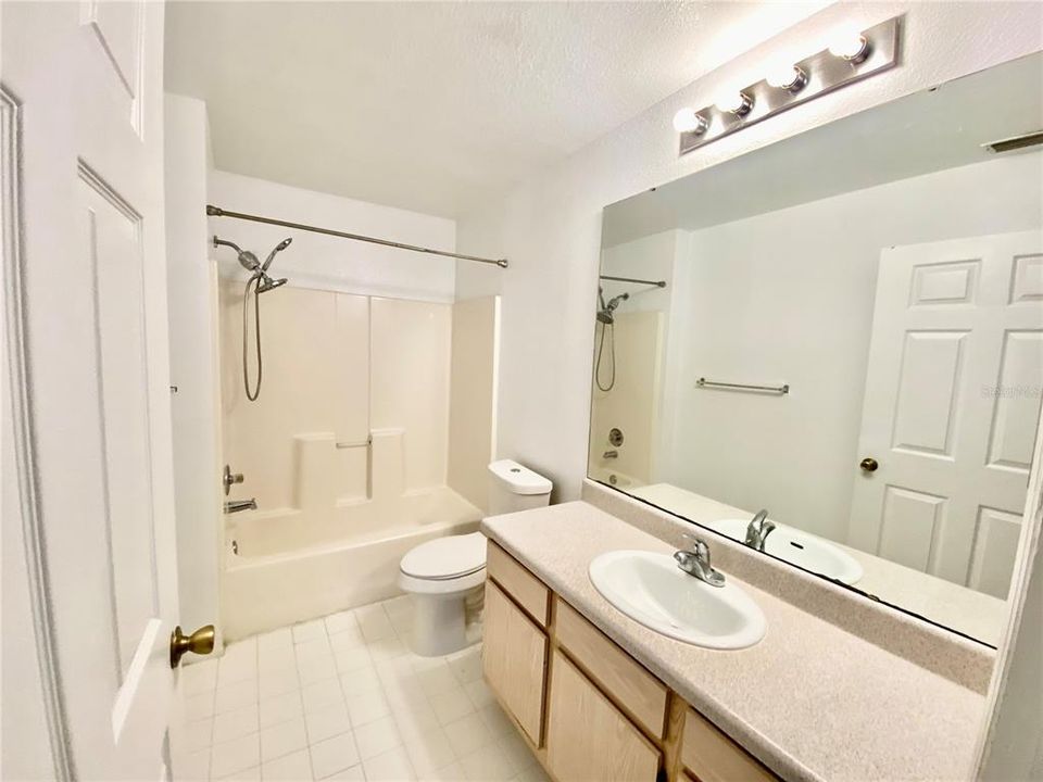 For Rent: $1,800 (2 beds, 2 baths, 1142 Square Feet)