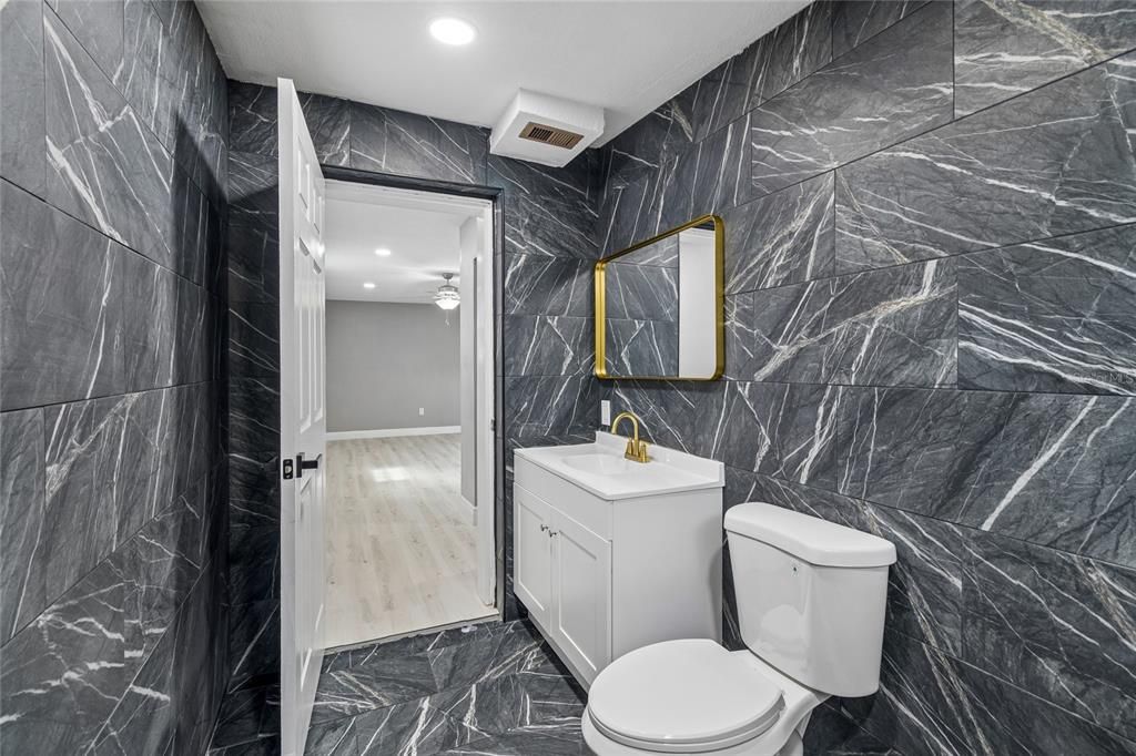 For Sale: $292,000 (3 beds, 2 baths, 1324 Square Feet)