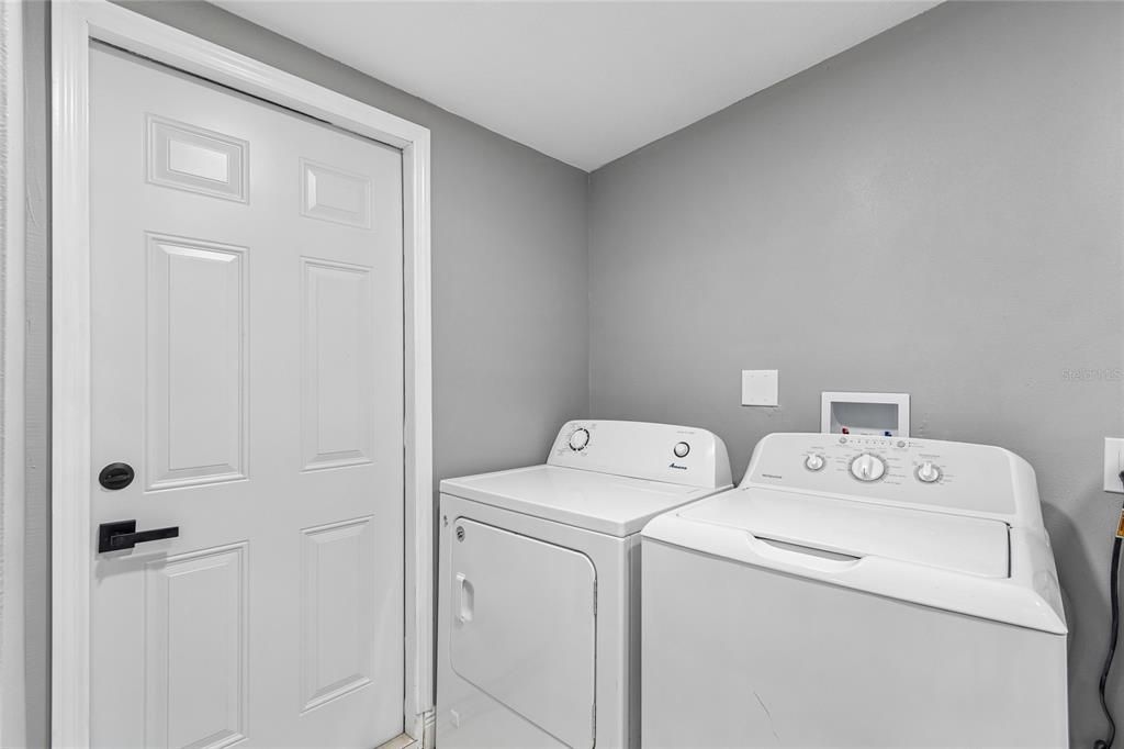 For Sale: $292,000 (3 beds, 2 baths, 1324 Square Feet)