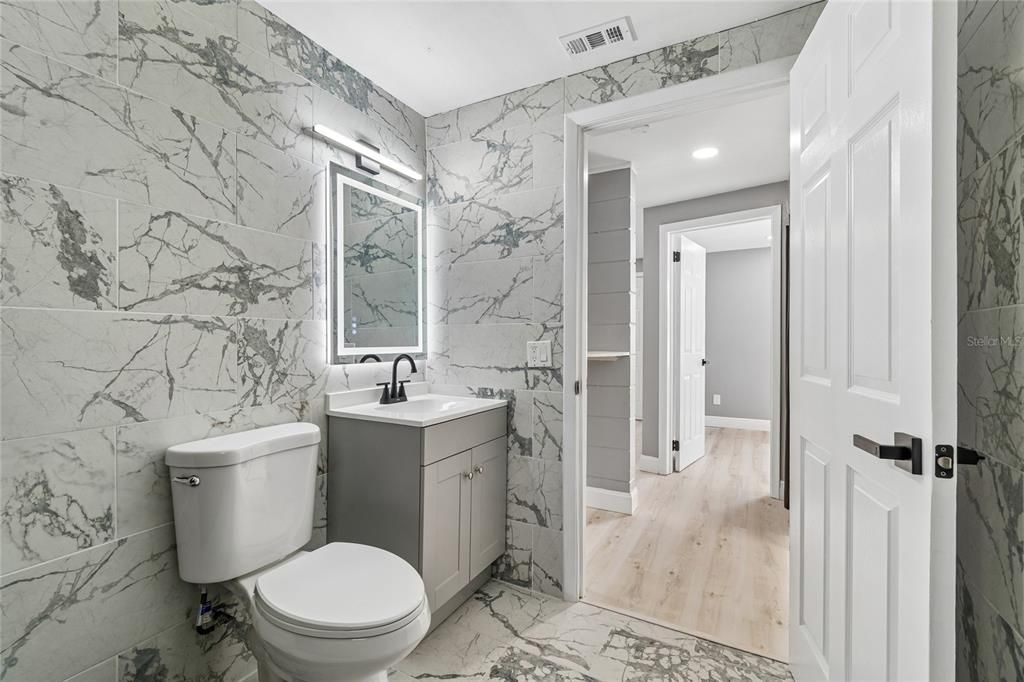 For Sale: $292,000 (3 beds, 2 baths, 1324 Square Feet)