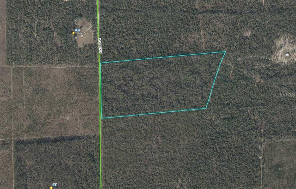 На продажу: $239,900 (41.18 acres)