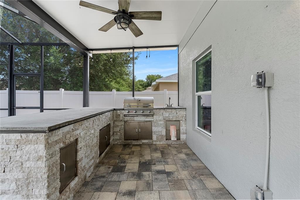 For Sale: $575,000 (4 beds, 2 baths, 2854 Square Feet)