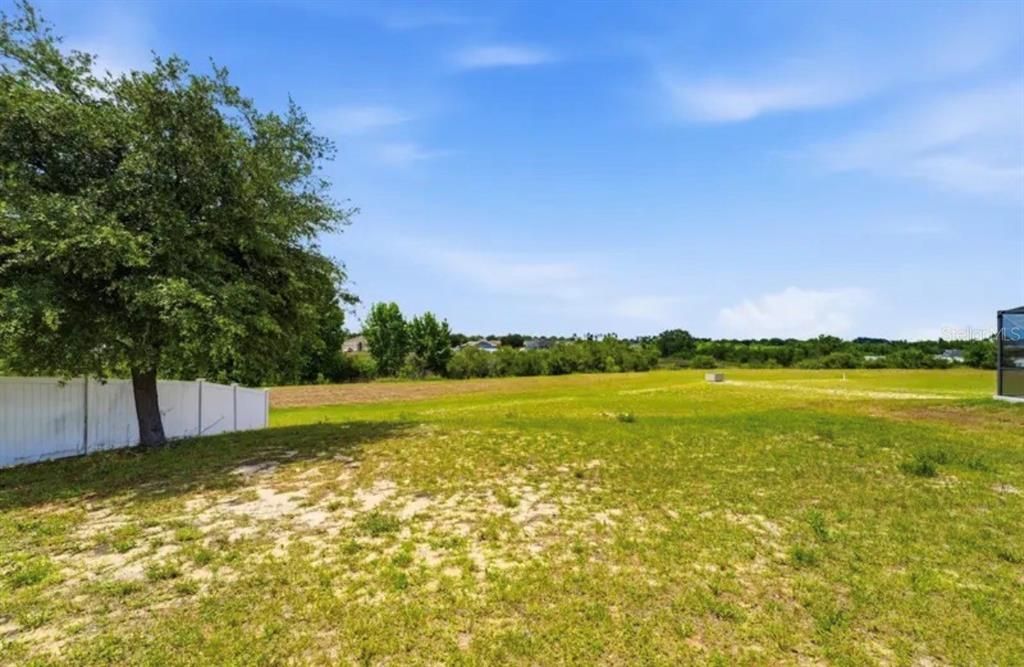 For Rent: $2,000 (3 beds, 2 baths, 1252 Square Feet)