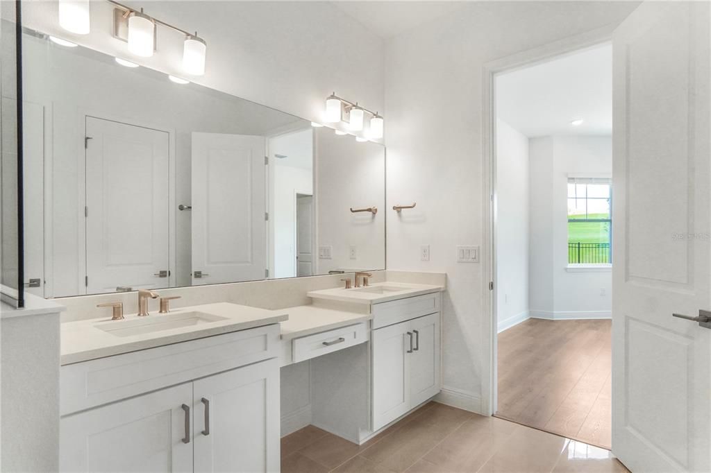 For Rent: $5,850 (5 beds, 4 baths, 3076 Square Feet)