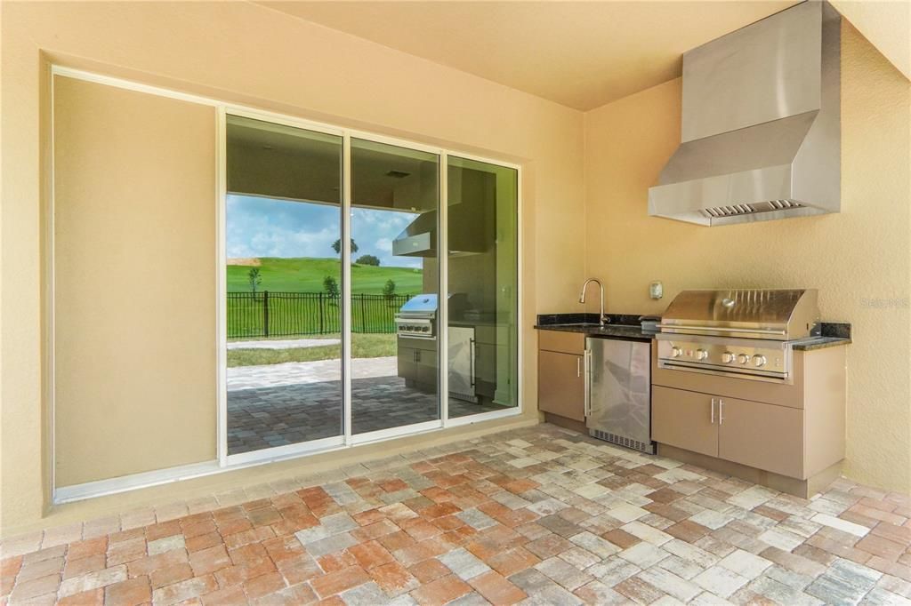 For Rent: $5,850 (5 beds, 4 baths, 3076 Square Feet)