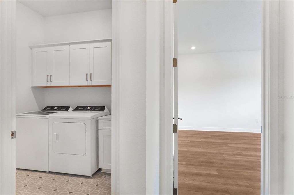 For Rent: $5,850 (5 beds, 4 baths, 3076 Square Feet)