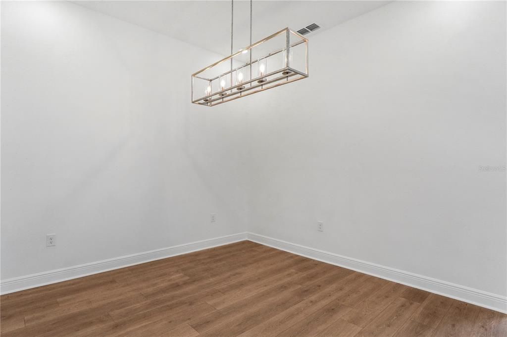 For Rent: $5,850 (5 beds, 4 baths, 3076 Square Feet)